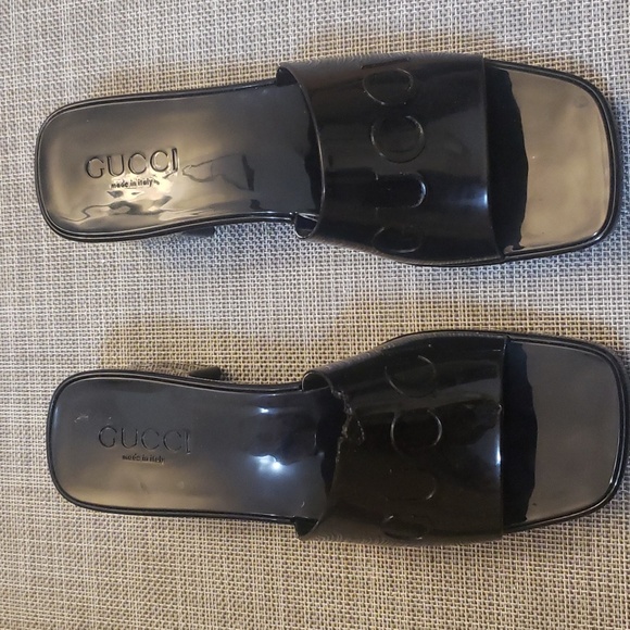 Gucci Women’s Black Rubber Platform Block Heel Slide Sandals 👡 - Picture 4 of 8